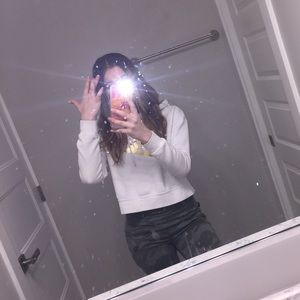 Meet your Posher, Łíłłí 🥥🍍🍉